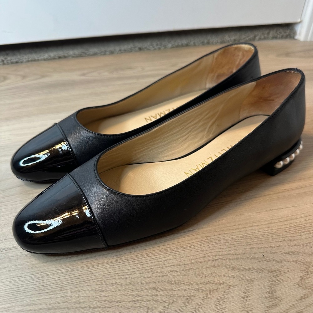 Stuart Weitzman Casandra Black Leather Pearl Heel Cap Toe Flats SC320 Size 7 AA